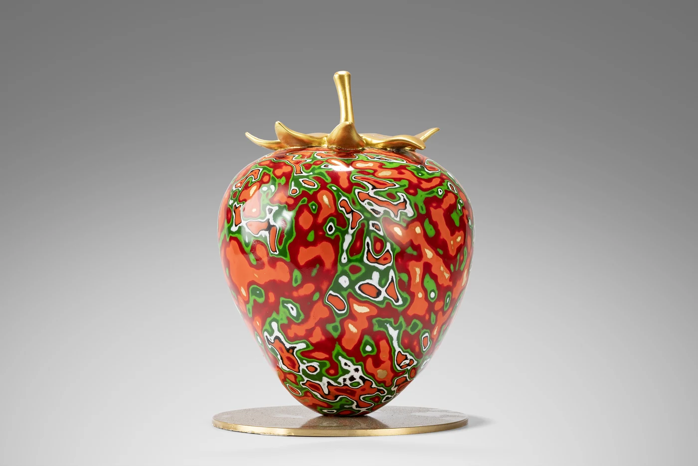 草莓熔铜艺术作品